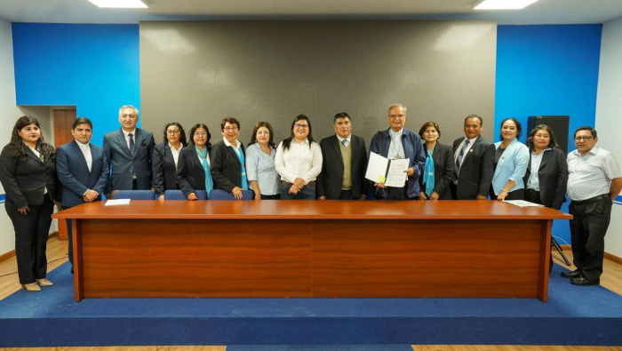 GOBIERNO REGIONAL DE ÁNCASH Y DIÓCESIS DE CHIMBOTE FIRMAN CONVENIO PARA FORTALECER LA FORMACIÓN DE FUTUROS DOCENTES