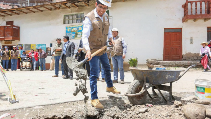 GOBIERNO REGIONAL DE ÁNCASH INICIA OBRA DE PISTAS Y VEREDAS DE CHACAS TRAS SIETE AÑOS DE PARALIZACIÓN