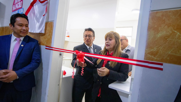 GOBIERNO REGIONAL INAUGURA MODERNO BANCO DE SANGRE EN EL HOSPITAL DE APOYO DE CARHUAZ